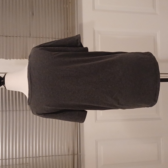 $4 Add-on Plain Gray V-Neck Tee - Size 1X (US16) - Picture 4 of 6